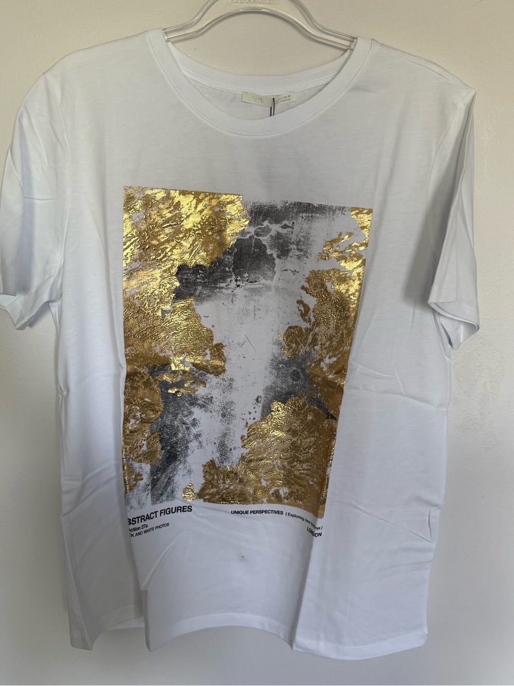 Zara White Short-Sleeve Tee with Gold Foil Abstract Print
